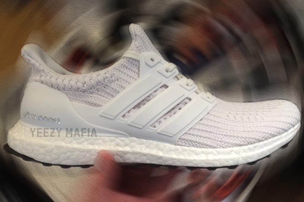 adidas Ultra Boost鞋款一直是众多Sneakerhead心中脚感的代名词,近日网上曝光出了Ultra Boost 4.0鞋款Triple White配色的实物图,全新的纹路有别于前三代版本。据悉该鞋款将于今年12月登场,敬请期待。