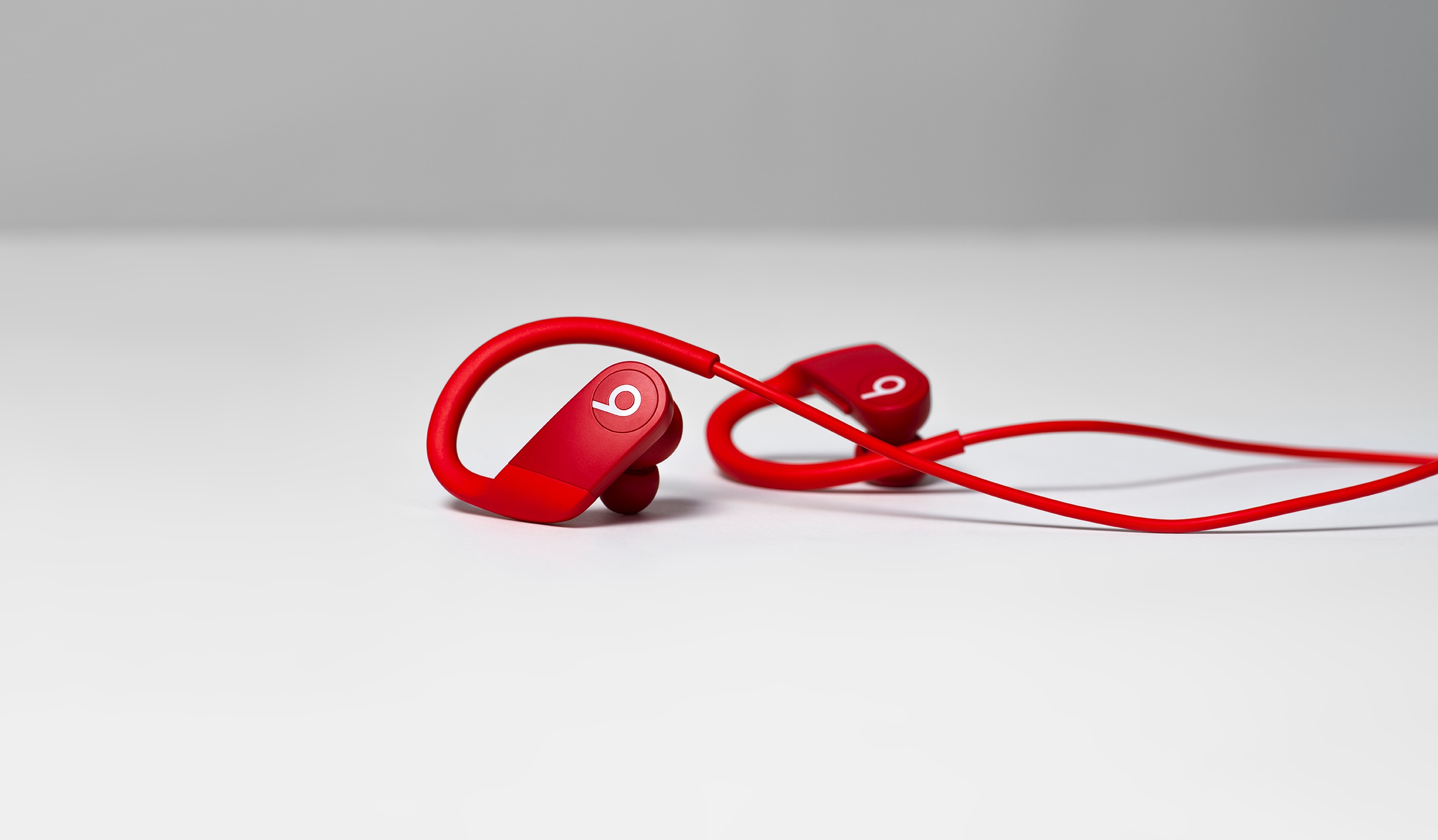 beats 推出全新 powerbeats 高性能无线耳机